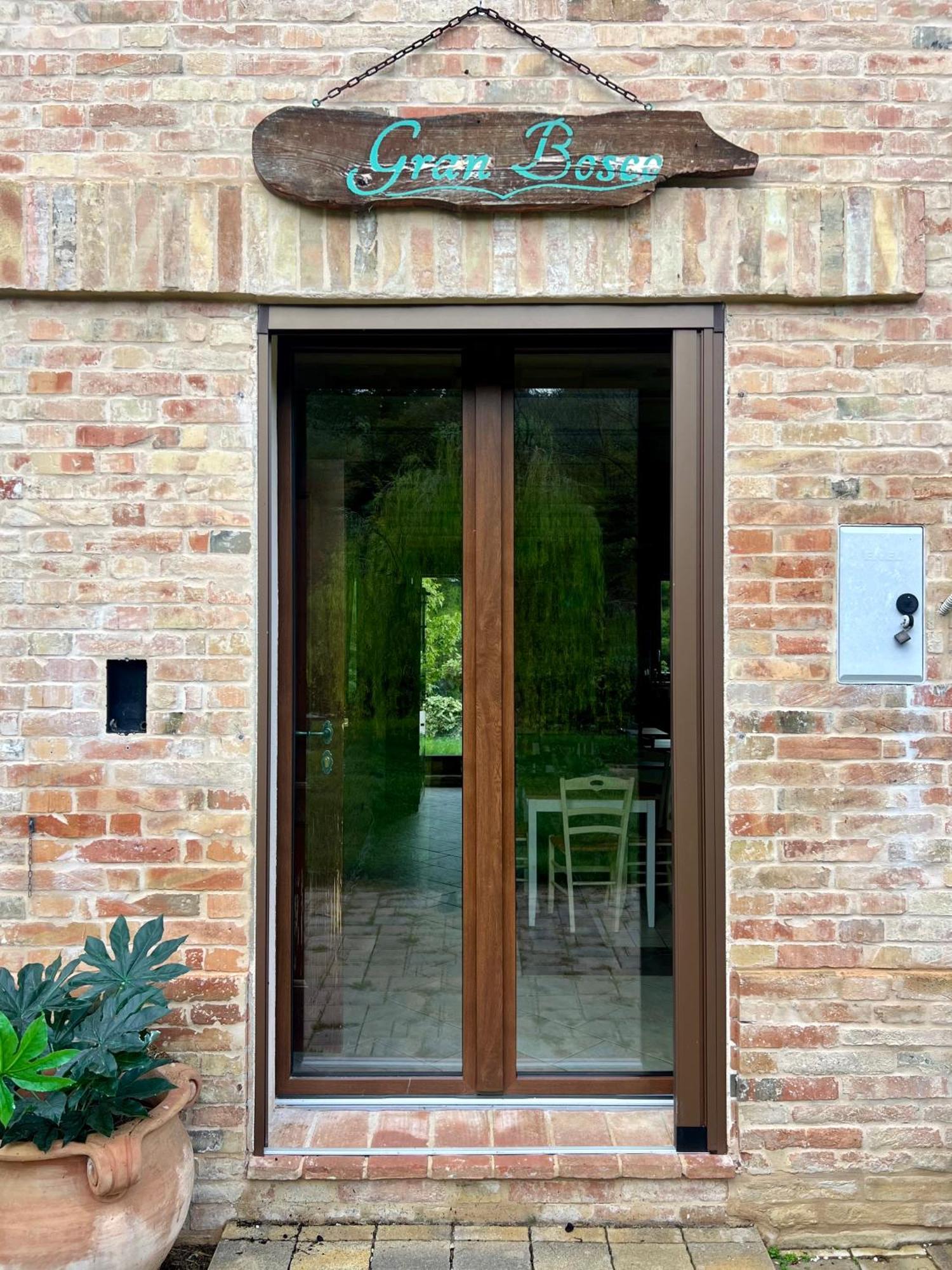 Tenuta Gran Bosco Loro Piceno Exteriör bild