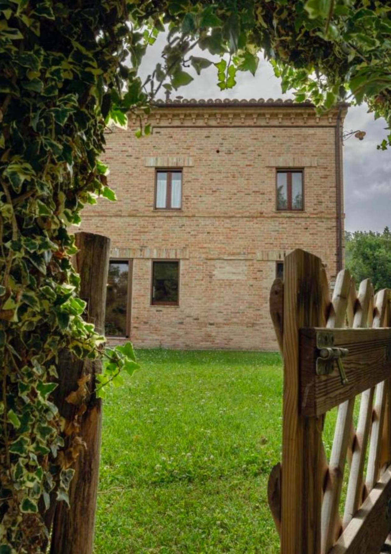 Tenuta Gran Bosco Loro Piceno Exteriör bild